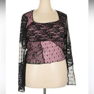 Dolls kill Delia’s Black and Pink Lace Long Sleeve Top xxl